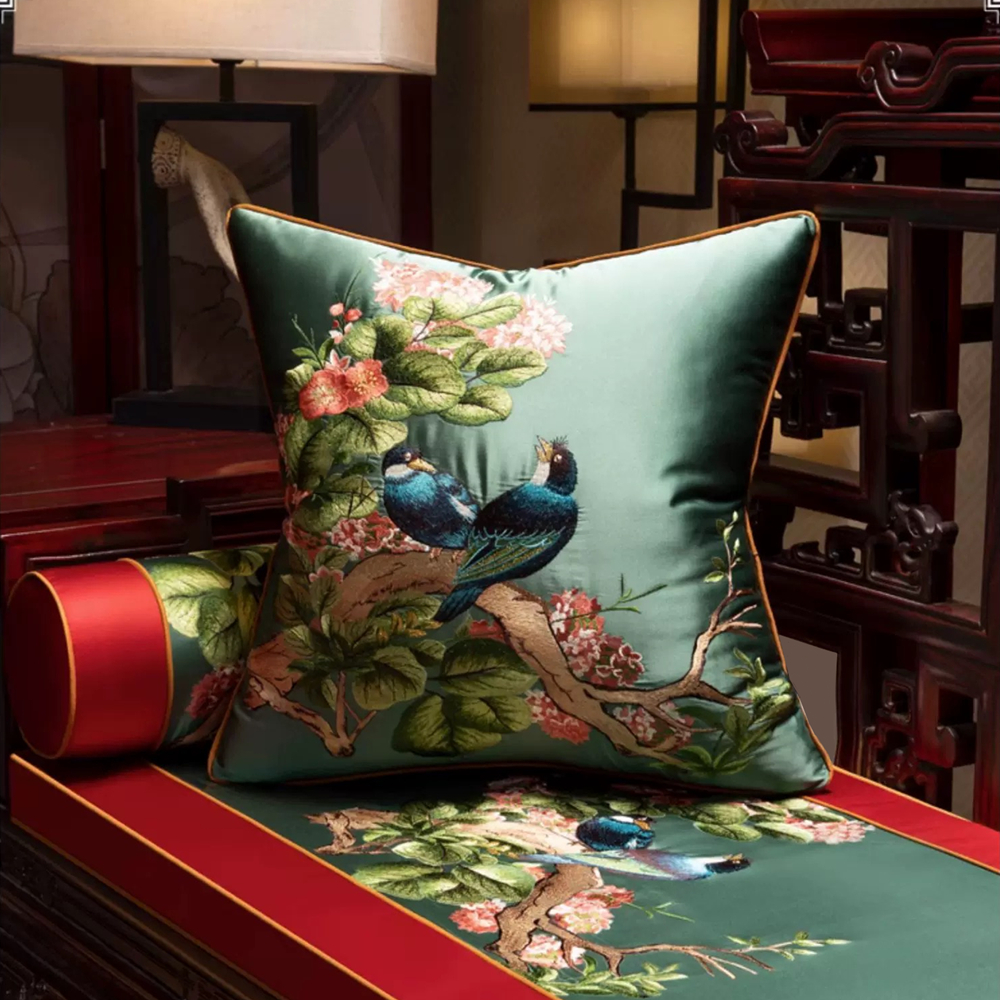 Luxurious Embroidered Silk-lik - Pillow Insert 18X18 ulasan dan harga